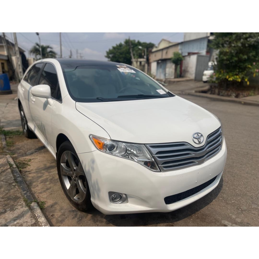 Toyota Camry Venza 2011