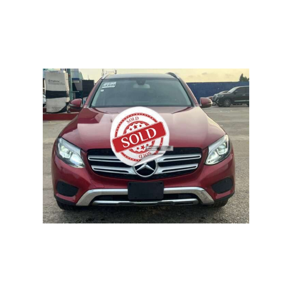 MERCEDES BENZ GLC300 2017