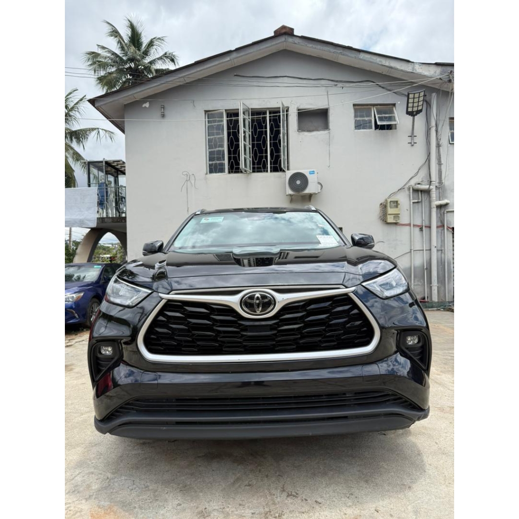TOYOTA HIGHLANDER XLE 2020