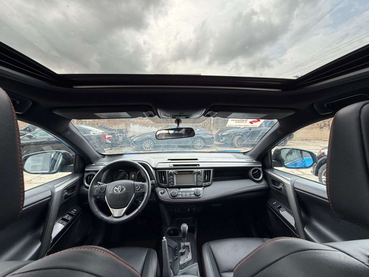 WhatsApp Image 2025-10-08 at 17.02.03