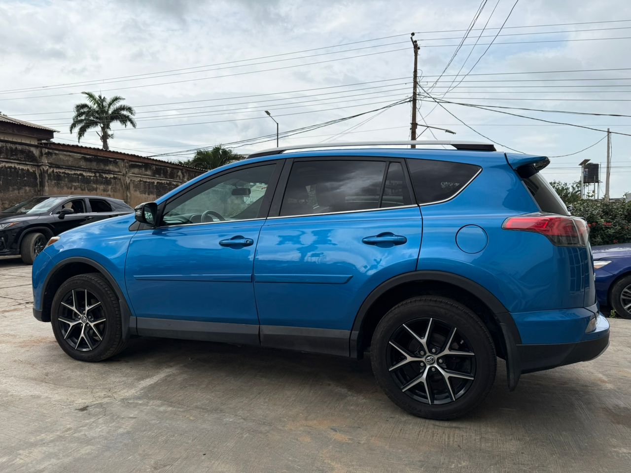 WhatsApp Image 2025-10-08 at 17.02.03