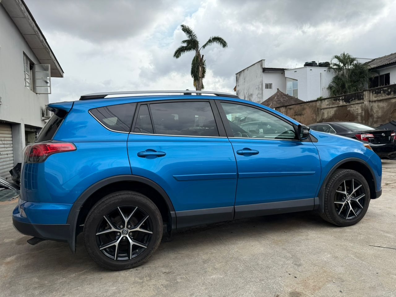 WhatsApp Image 2025-10-08 at 17.02.03