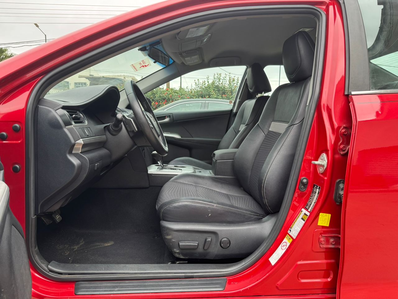 WhatsApp Image 2025-10-08 at 17.02.54