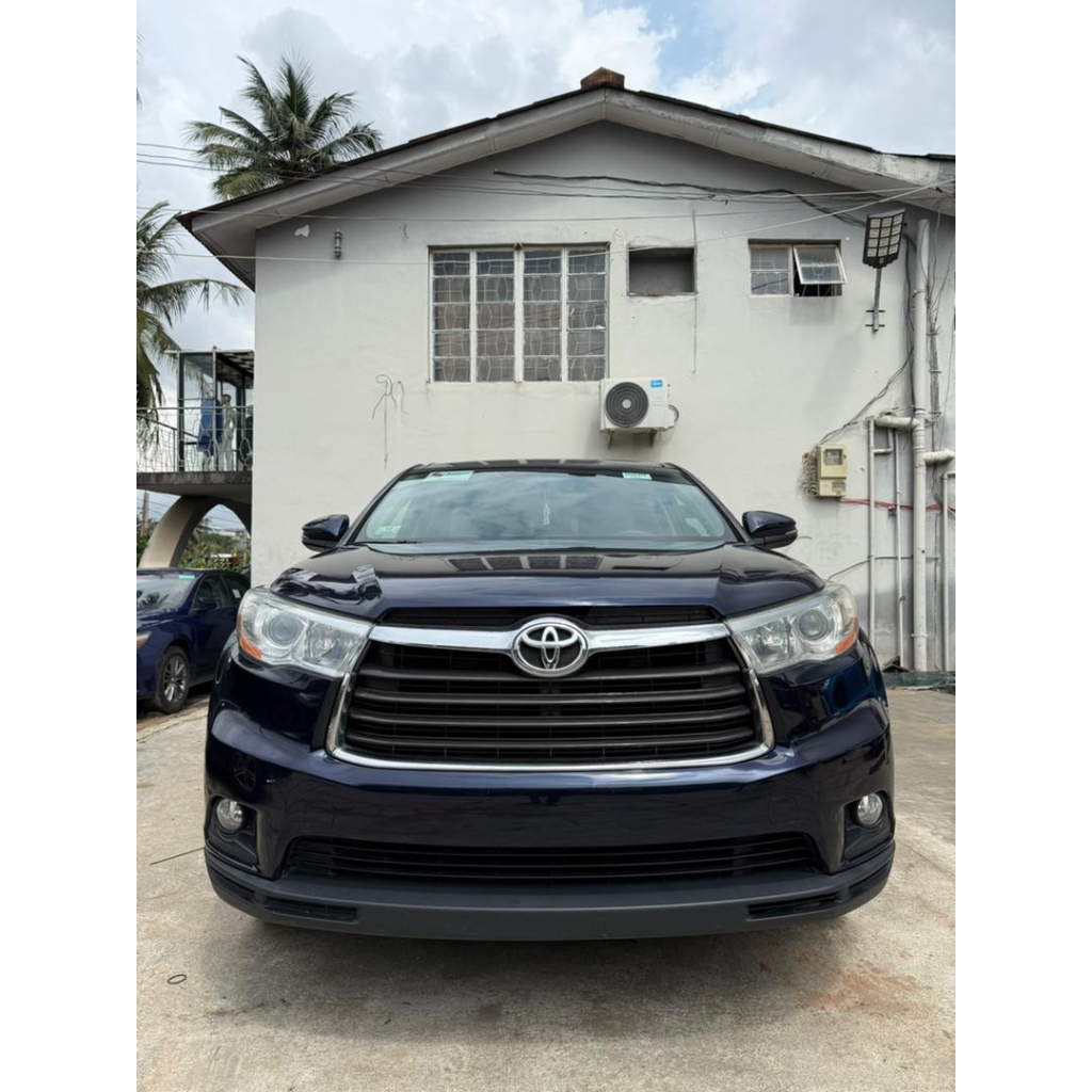 TOYOTA HIGHLANDER LE 2014