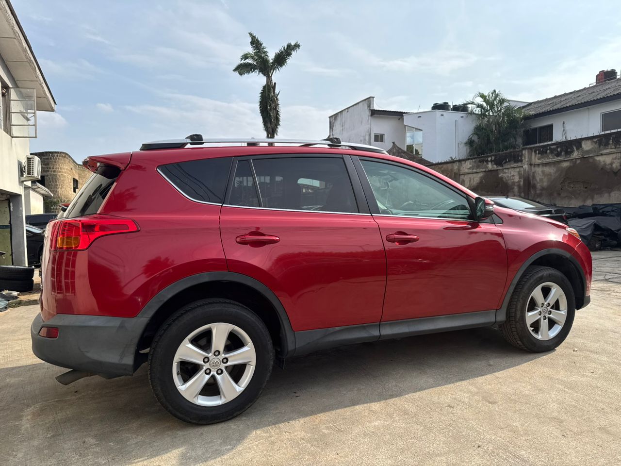 WhatsApp Image 2025-10-08 at 17.08.11