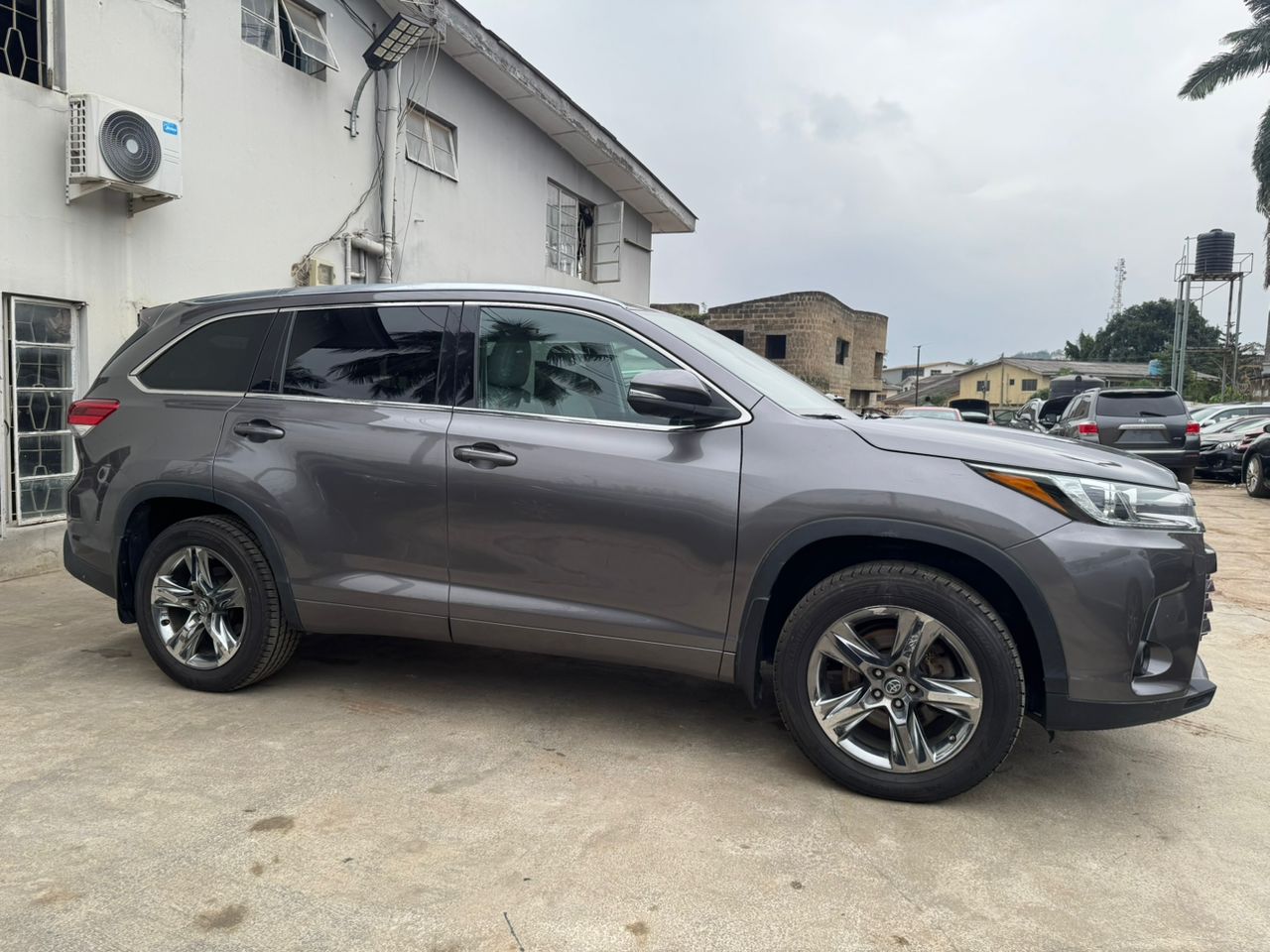 WhatsApp Image 2025-10-08 at 17.12.27