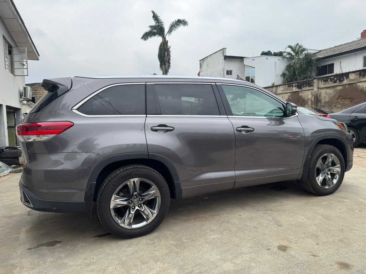 WhatsApp Image 2025-10-08 at 17.12.27