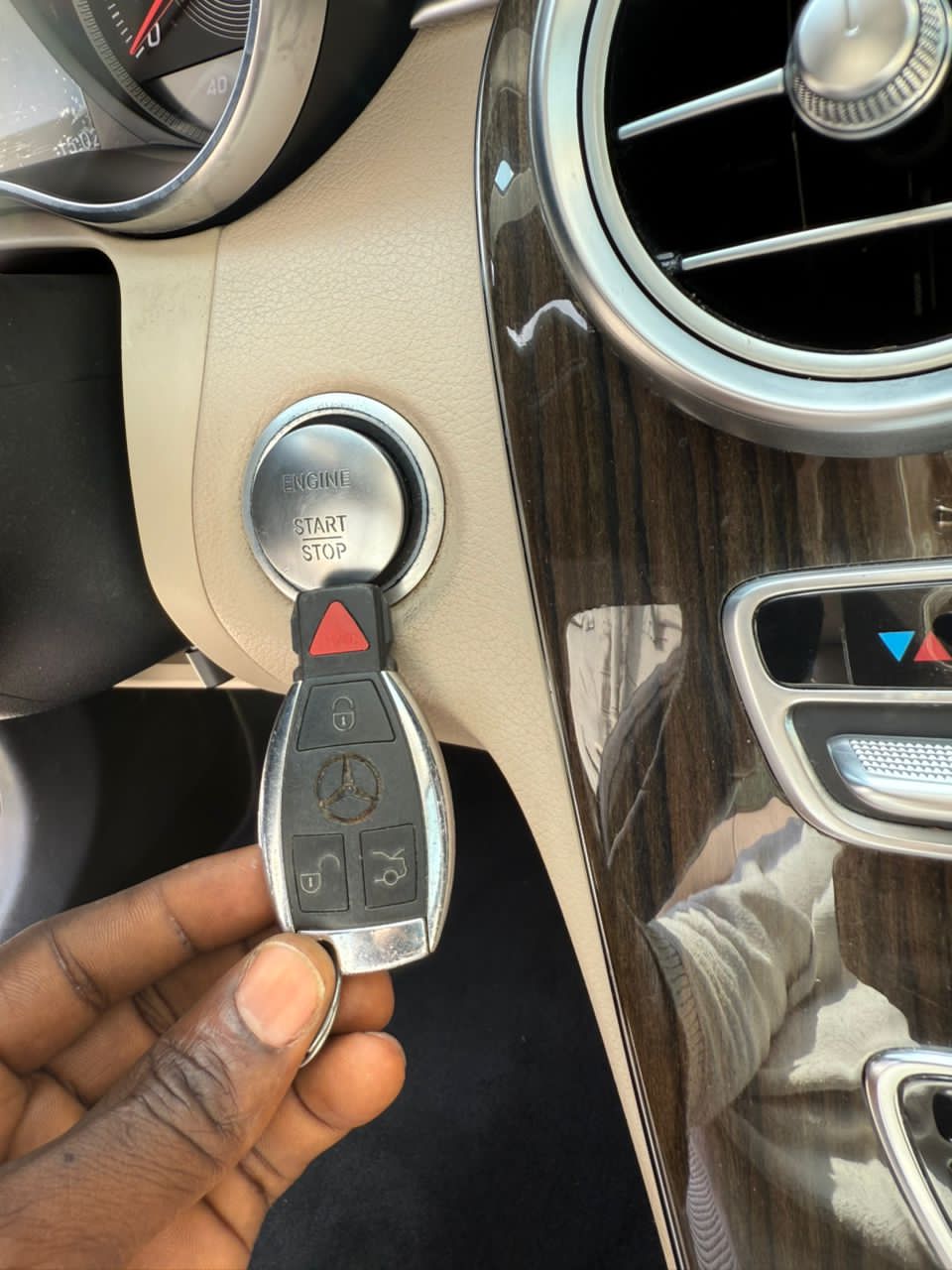 WhatsApp Image 2025-11-10 at 14.01.31_b6db3c27