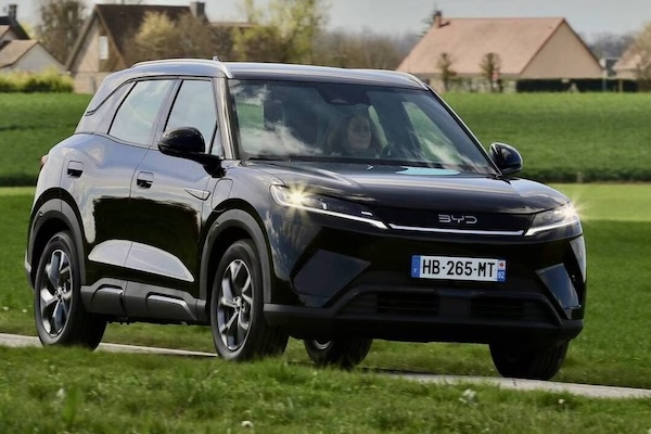 LCV sales drop -1.9% year-on-year over the First Half of 2026 t